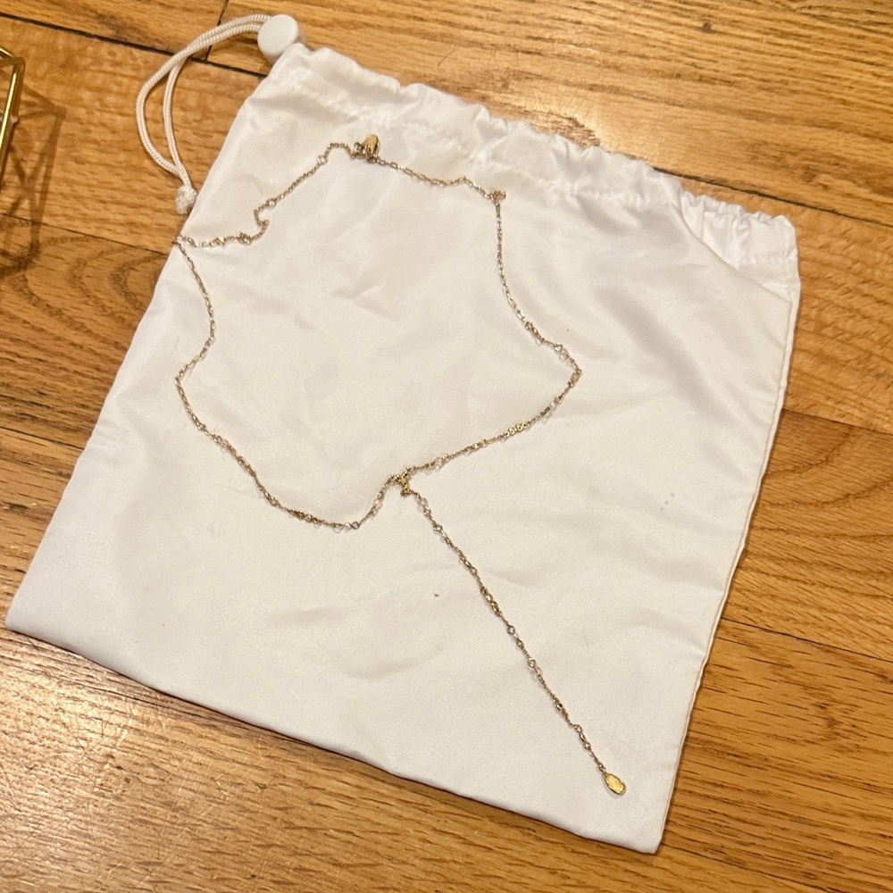 Elegant Gold Necklace